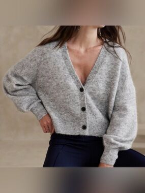 Banana Republic Adi Alpaca-Blend Cardigan Sweater in Light Heather Gray Small